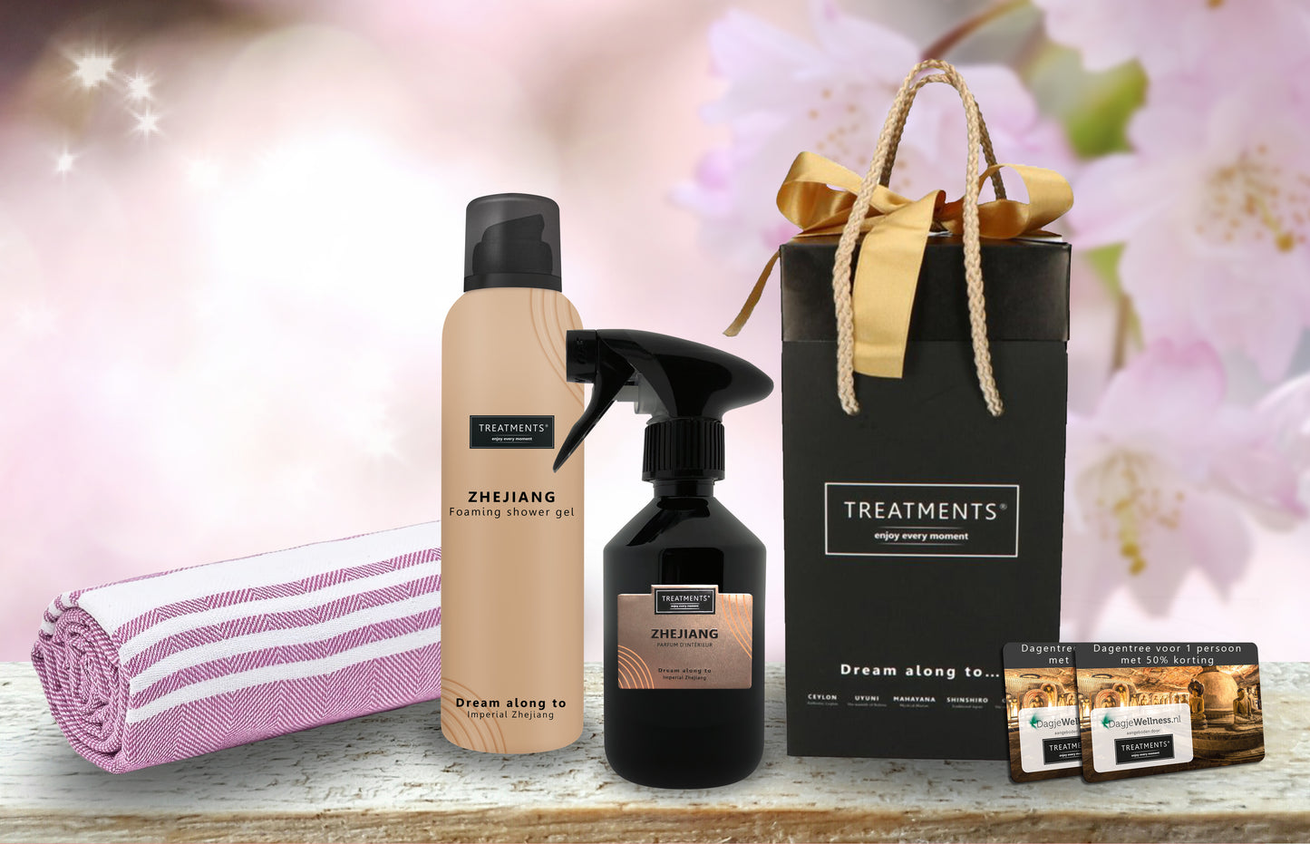 Treatments® - Geschenkbox Duschschaum &amp; Kerze - Omani